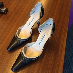 Manolo Blahnik D'Orsay Pump